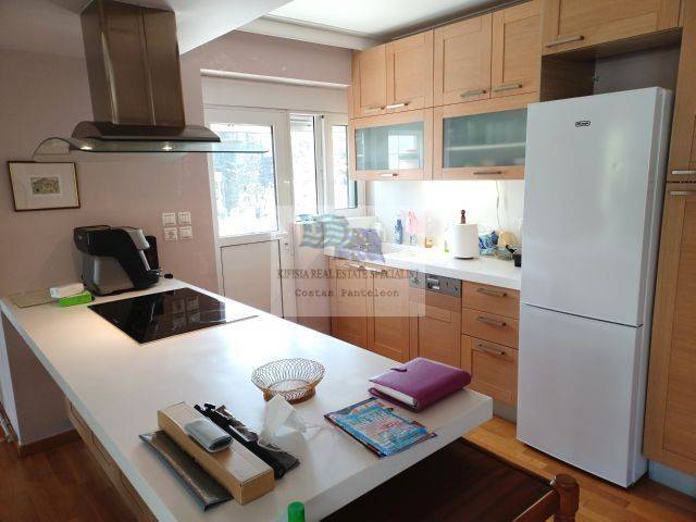 OPEN PLAN KITCHEN