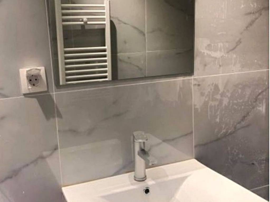 ............................................................