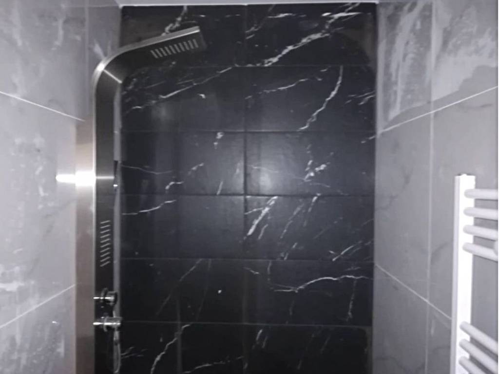 ............................................................