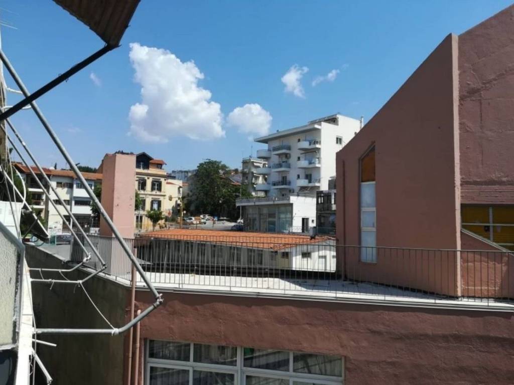 ............................................................