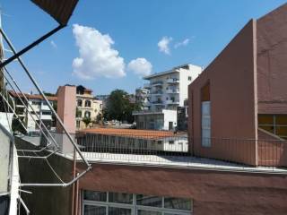 ............................................................