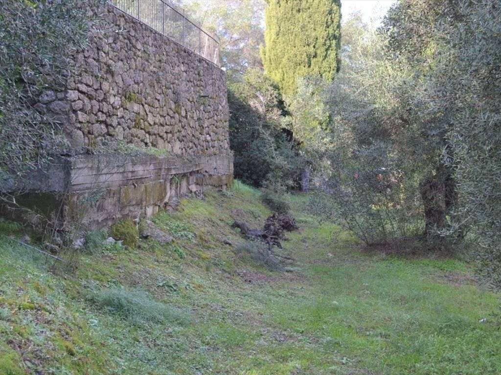 6 - Προς πώληση οικόπεδο 5,5 στρ στο χωριό Άγιοι Δέκα στο κέ.