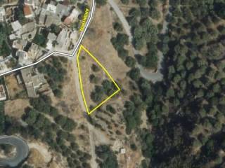 2 - Πωλείται γη έκτασης 1500 μ² στην Κρήτη.