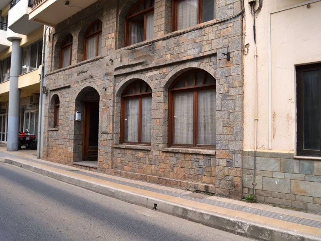 3 - Πωλείται ξενοδοχείο στον Αγιο Νικόλαο.