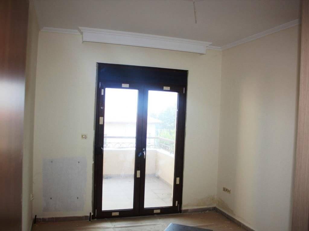 14 - Πωλείται μεζονέτα έκτασης 100 τμ στα περίχωρα Θεσσαλονί.