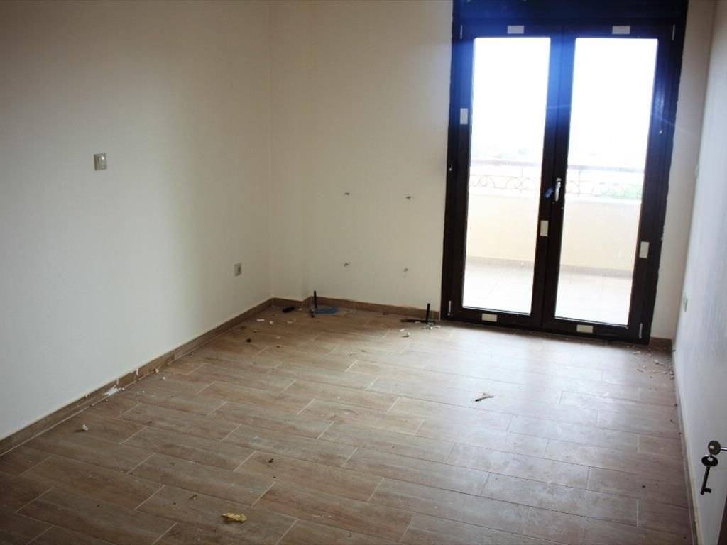 16 - Πωλείται μεζονέτα έκτασης 100 τμ στα περίχωρα Θεσσαλονί.