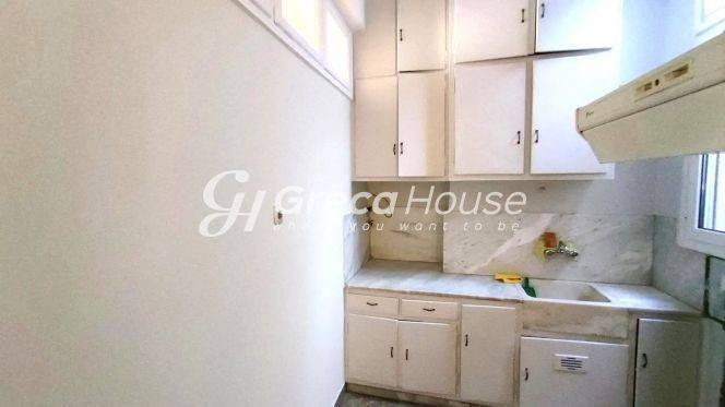 Bright apartment for sale in Athens Pagrati