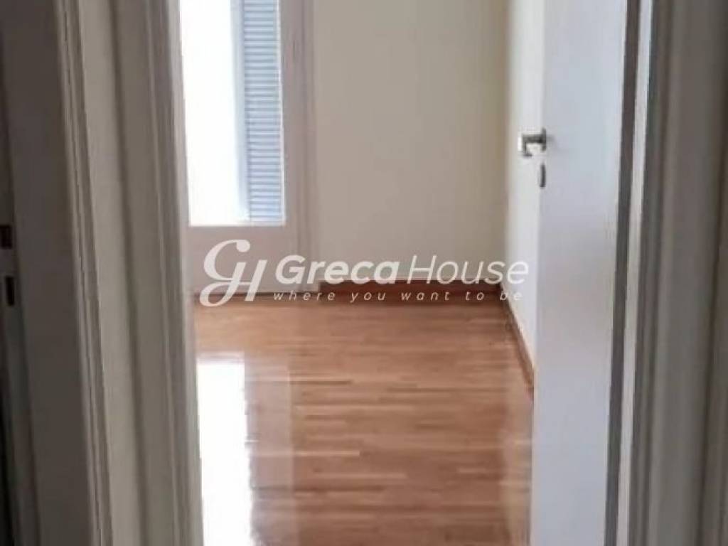 Bright apartment for sale in Athens Pagrati