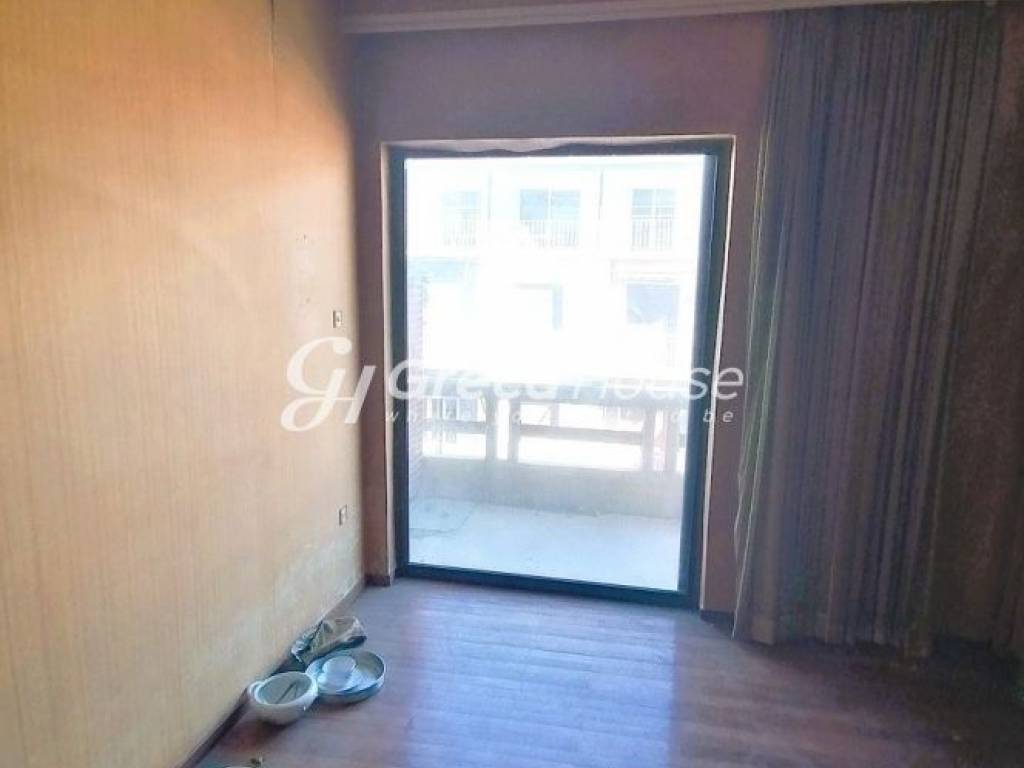 Bright apartment for sale in Pagrati.