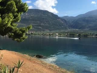 TA CHANIA APENANTI APO TA TRIZONIA