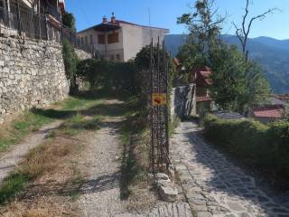 Πωλείται παραδοσιακή μονοκατοικία 101 τ.μ. στο κέντρο του Μετσόβου