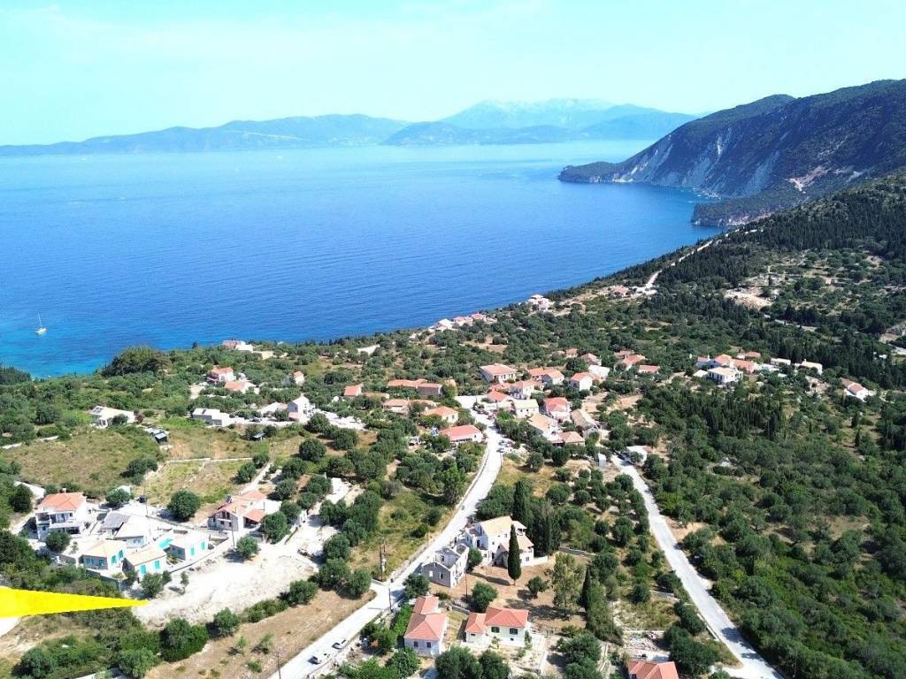 Aerial view and location of plot