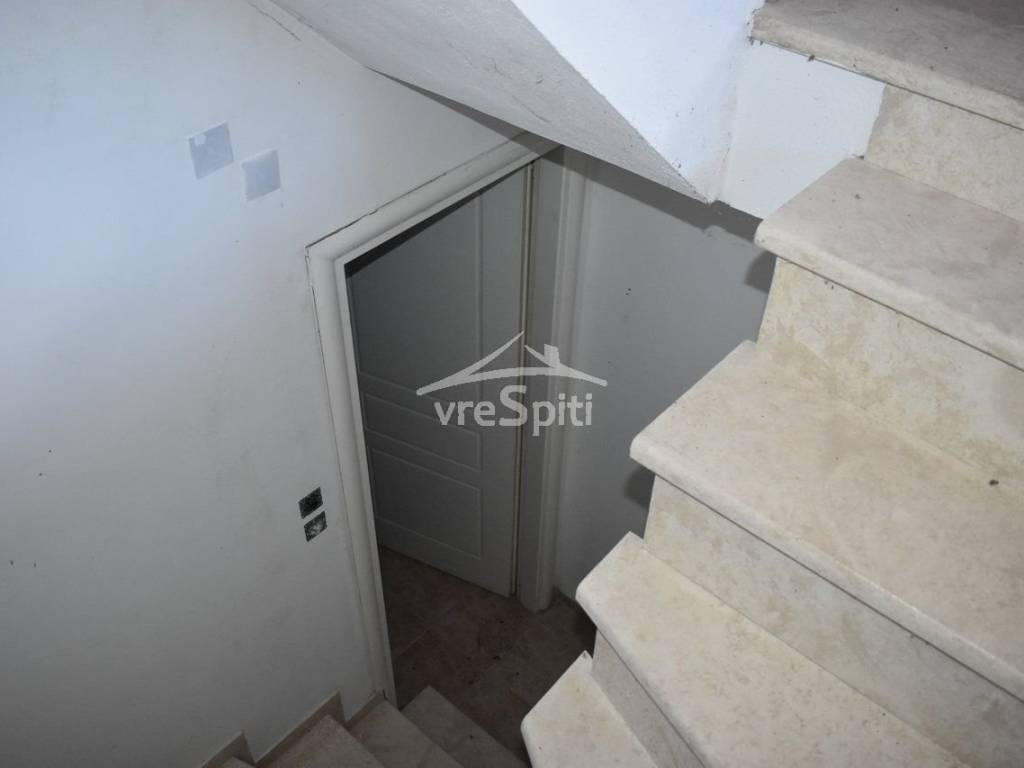 ΕΣΩΤΕΡΙΚΗ ΑΠΟΨΗ ΤΗΣ ΚΑΤΟΙΚΙΑΣ