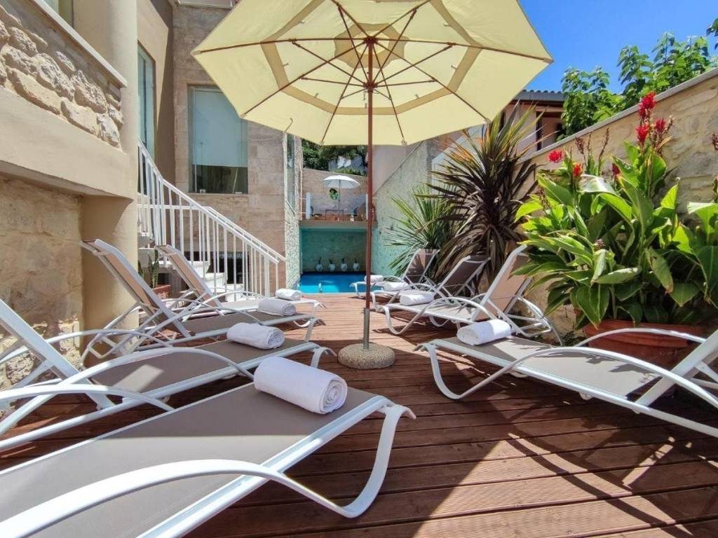 Ηλιόλουστη βεράντα