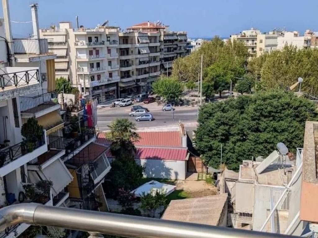 Θέα απο μπαλκόνι