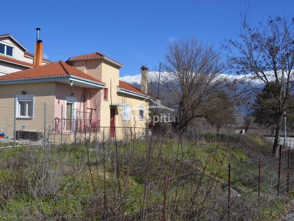 Φωτογραφίες οικοπέδου.