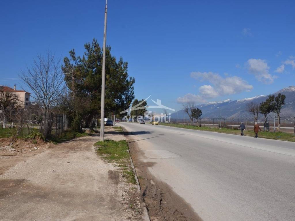 Φωτογραφίες οικοπέδου.