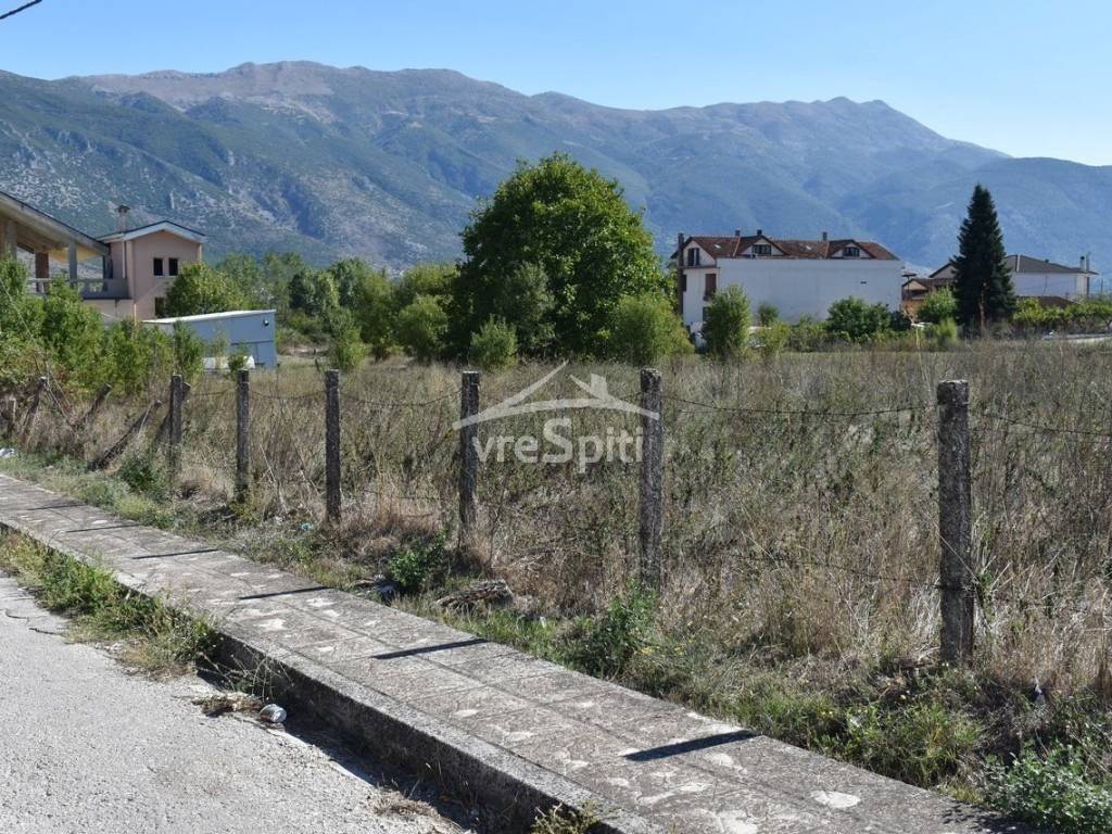 Φωτογραφίες οικοπέδου.