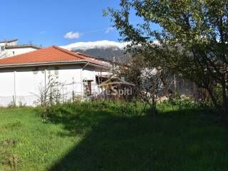 Φωτογραφίες οικοπέδου.