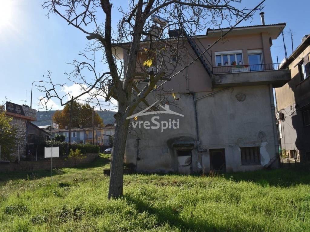 Φωτογραφίες οικοπέδου.