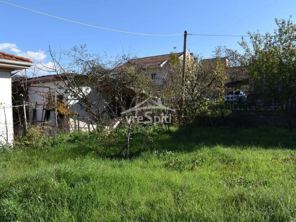 Φωτογραφίες οικοπέδου.