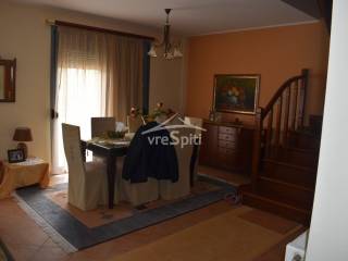 ΕΣΩΤΕΡΙΚΟΣ ΧΩΡΟΣ ΜΟΝΟΚΑΤΟΙΚΙΑΣ