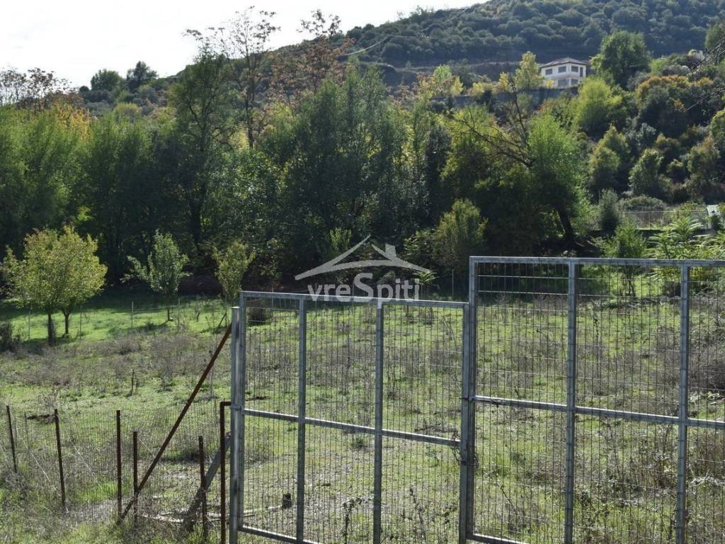 Φωτογραφίες οικοπέδου.