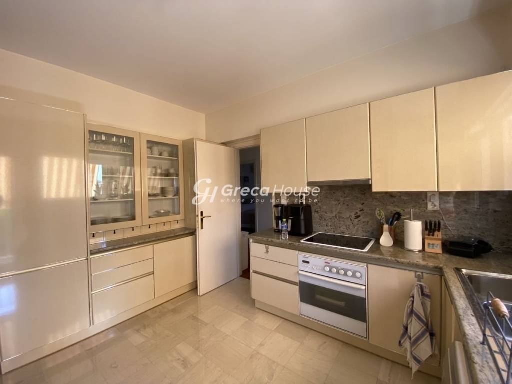 3 large bedroom apartment For sale in Maroussi