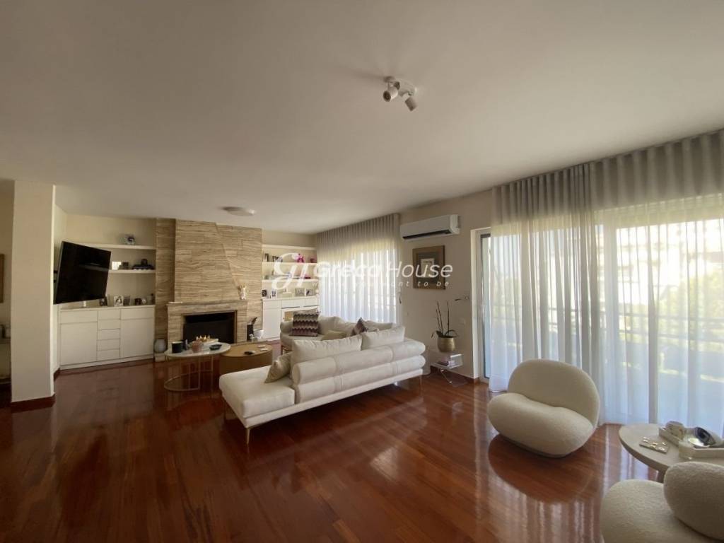 3 large bedroom apartment For sale in Maroussi