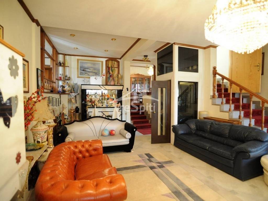 ΣΑΛΟΝΙ ΜΠΑΡ