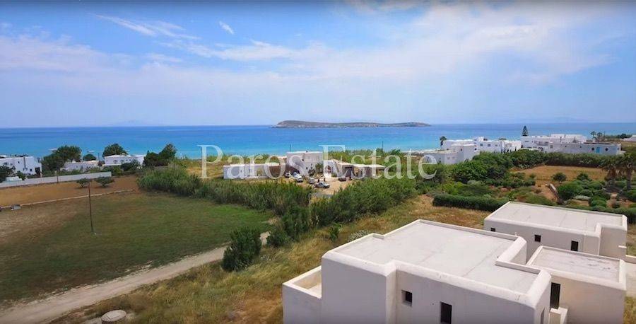 Κατοικίες &amp; απόσταση από την παραλία - Houses and beach 