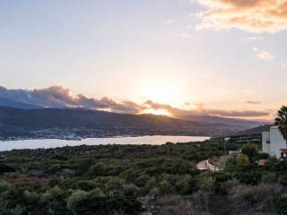 22 - Προς πώληση 2 βίλες 200τμ. στο Ακρωτήρι Χανίων.