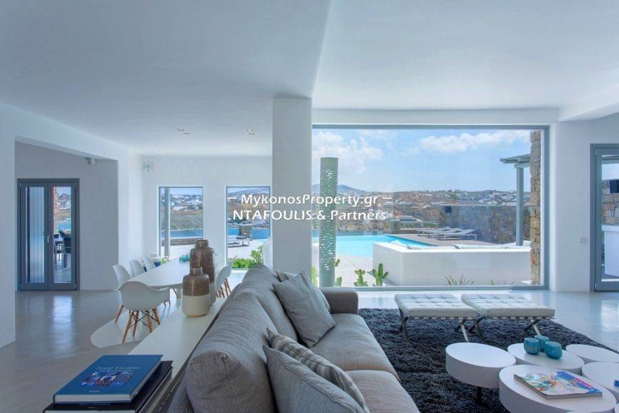 Mykonos real estate -Villa 200 sq.m in Ornos