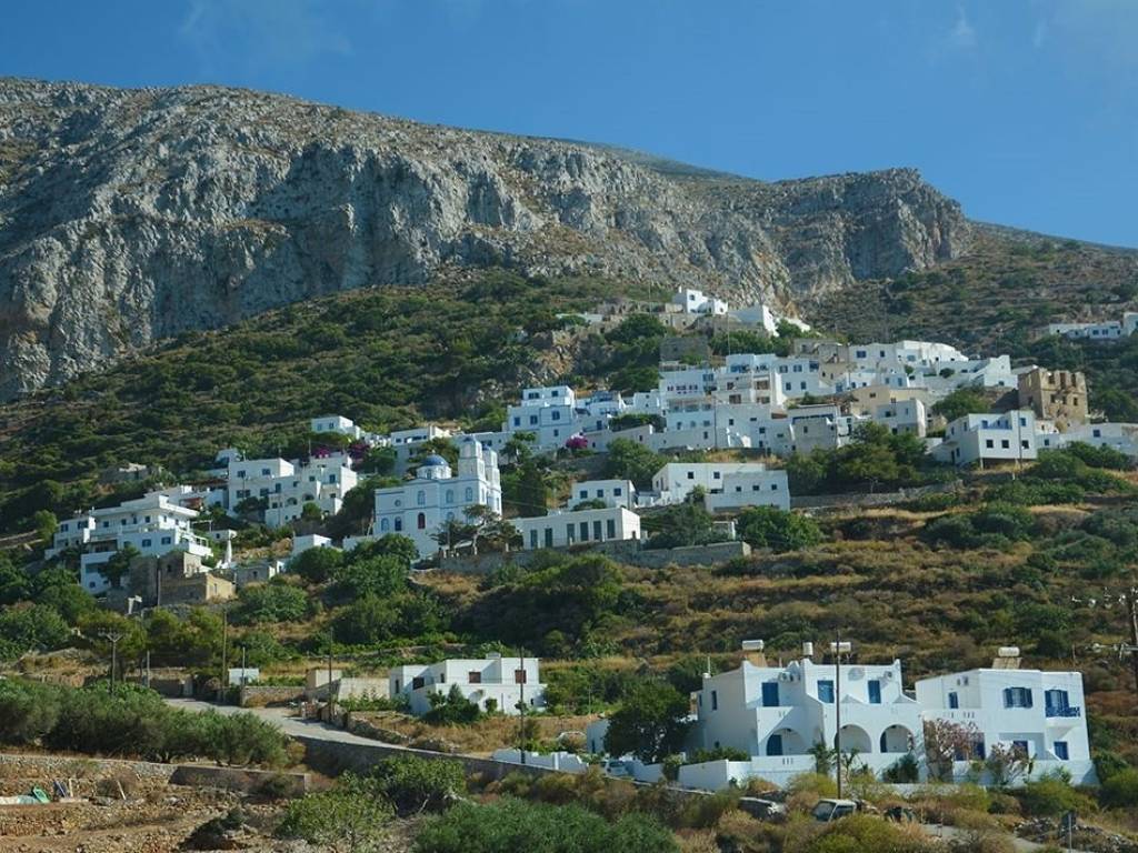 PARADOSIAKO CHORIO POTAMOS -AIGIALE