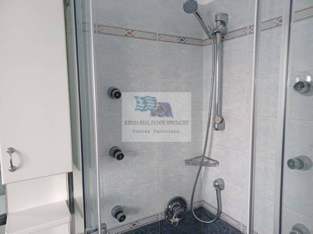 SHOWER WITH HYDROMASSAGE