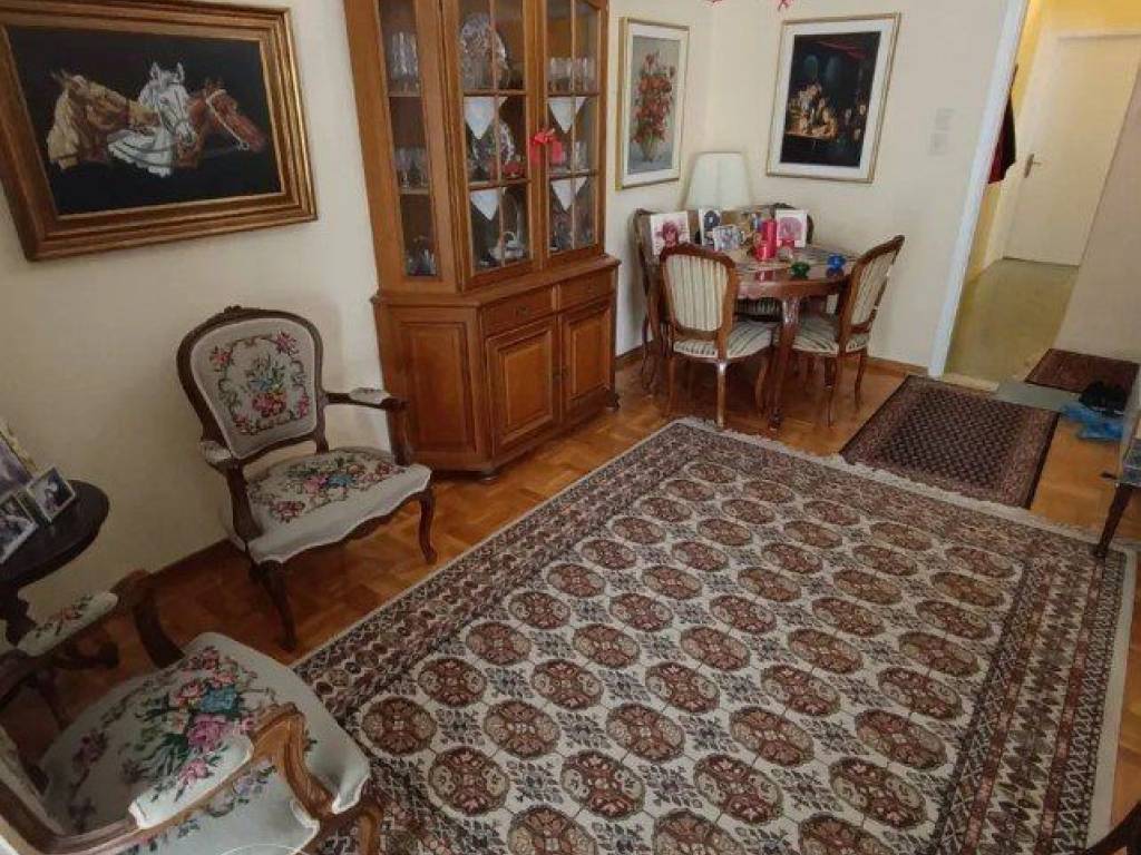 Forumland Real Estate, Σαλόνι με τζάκι