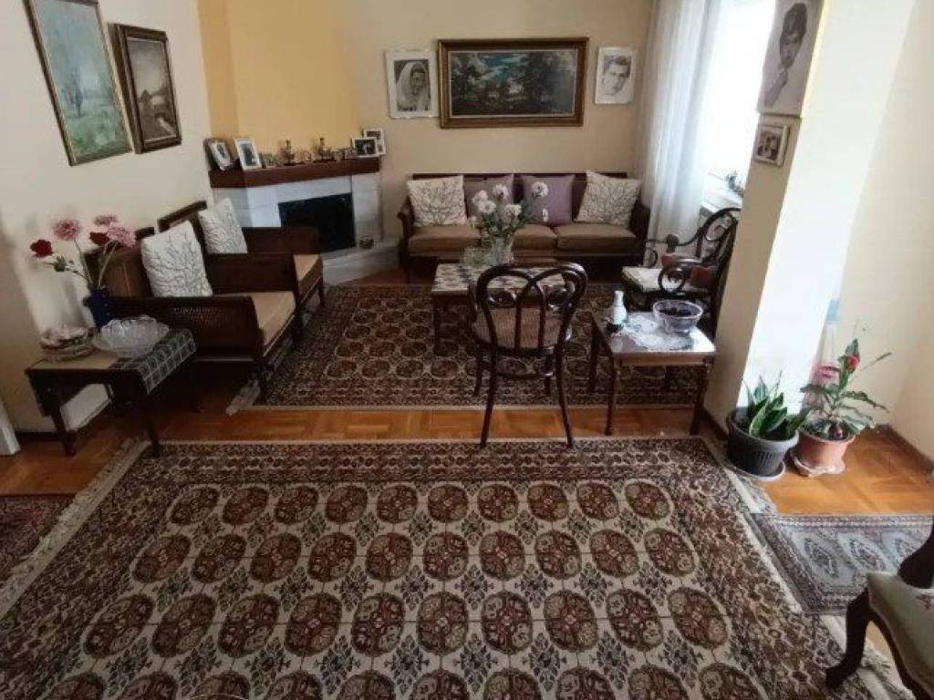 Forumland Real Estate, Σαλόνι με τζάκι