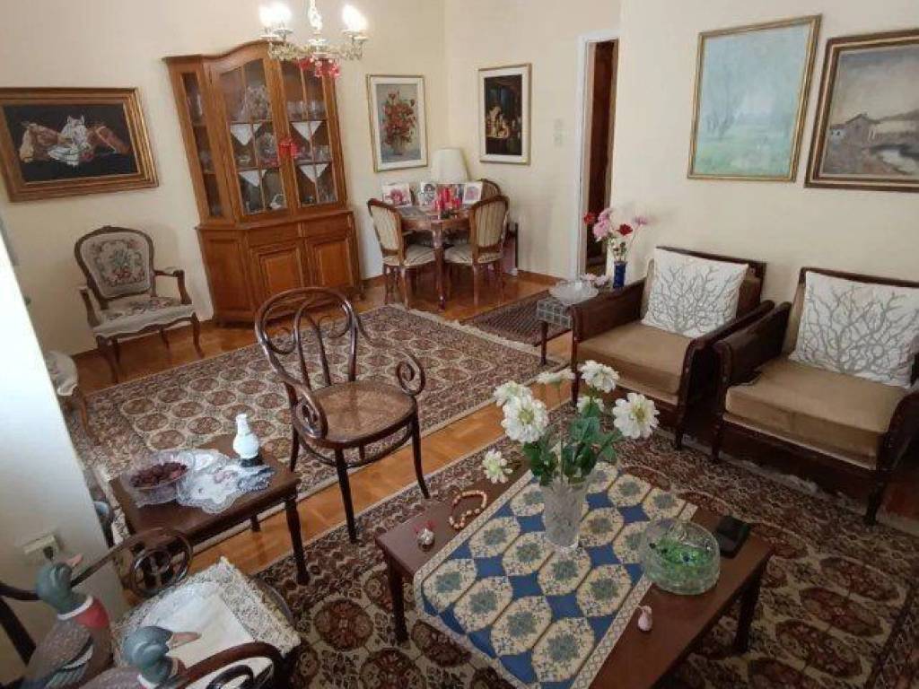 Forumland Real Estate, Σαλόνι με τζάκι