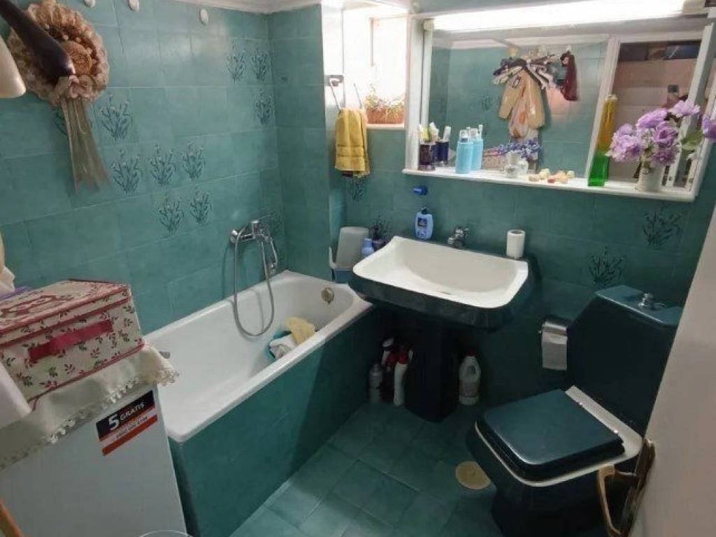 Forumland Real Estate, Μπάνιο με μπανιέρα