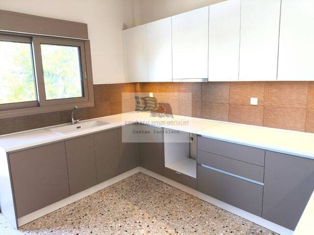 FULLY RENOVATED KITCHEN