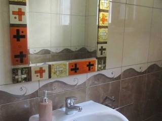 bathroom - μπάνιο