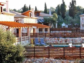 Συγκρότημα πέτρινο- Stone complex of houses