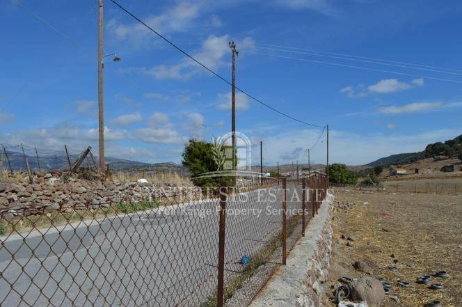 Σε κάθε πλευρά του δρόμου έχει πρόσωπο πάνω από 100 μέτρα