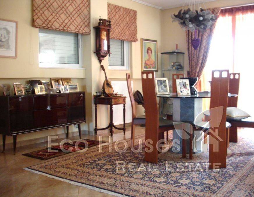 Dining area by the living room (mezzanine floor)