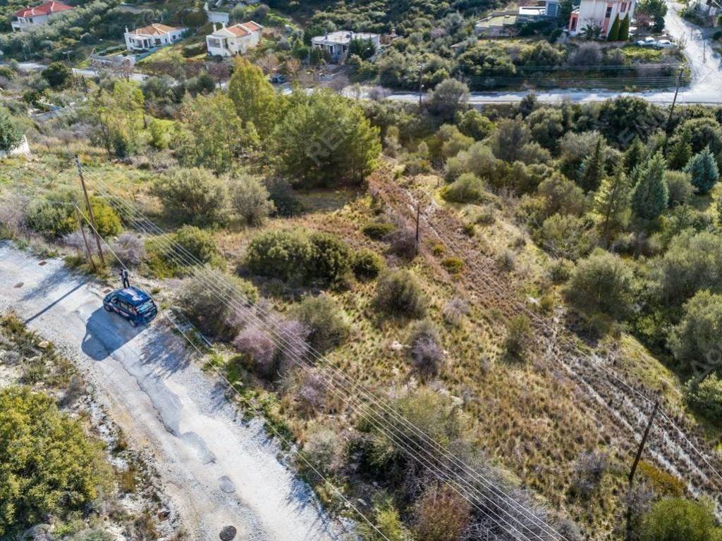 Οικόπεδο | 688τ.μ. | 29000 €