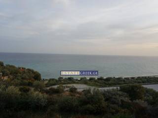 ★ Builds 225 sq.m. ★ 100 meters from the sea ★