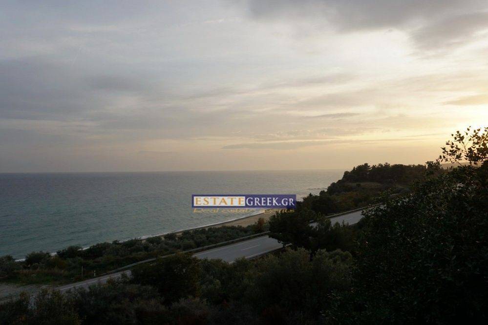 ★ Builds 225 sq.m. ★ 100 meters from the sea ★