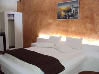 From the hotel bar you can admire the sunset view.