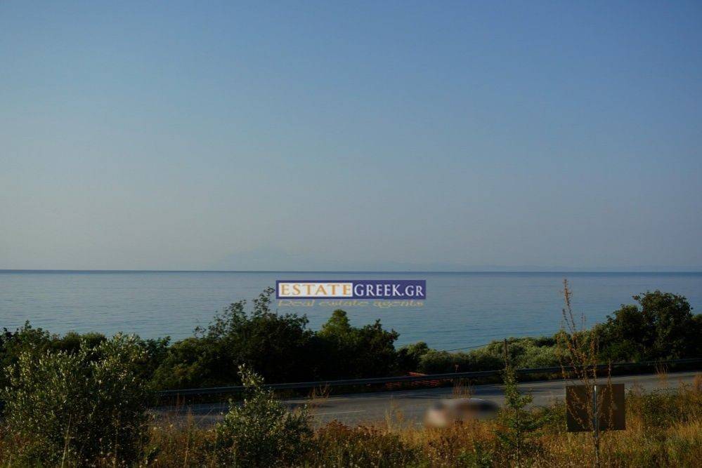 ★ Builds 300 sq.m. ★ 100 meters from the sea ★