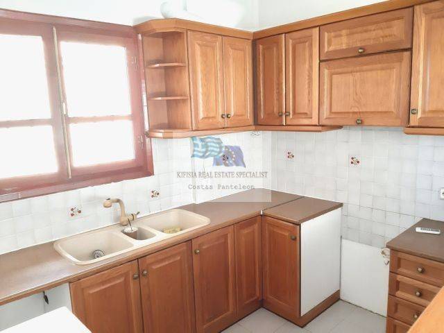 OPEN PLAN KITCHEN